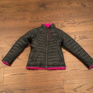 The North Face Black Puffer Pink Fur Inside Reversible Jacket Size Medium 10/12